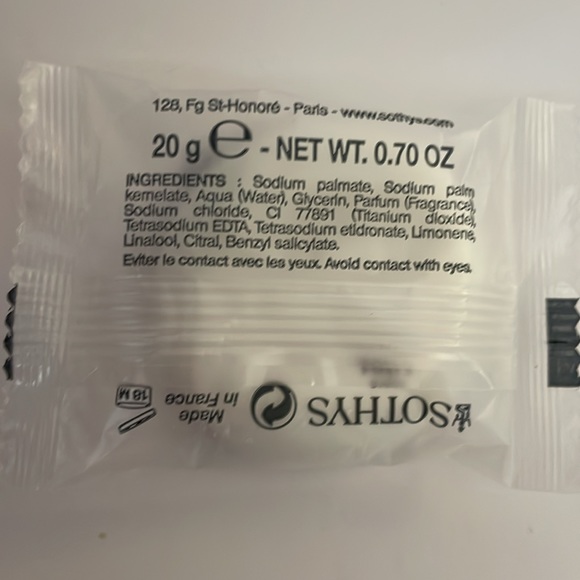 Sothys Paris invigorating body lotion and scented soap - Picture 3 of 5